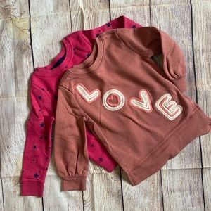 Set of crewneck sweatshirts